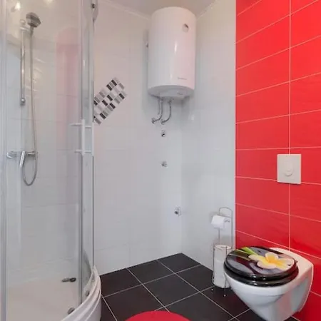 Apartman Marabella Modern With Wifi, Balcony Medulin